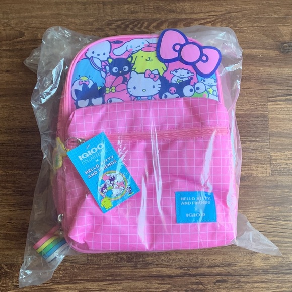Hello Kitty x Igloo 12-Can Backpack Cooler New - Picture 3 of 14